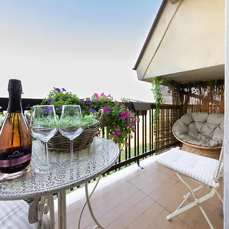 公寓 High Views At